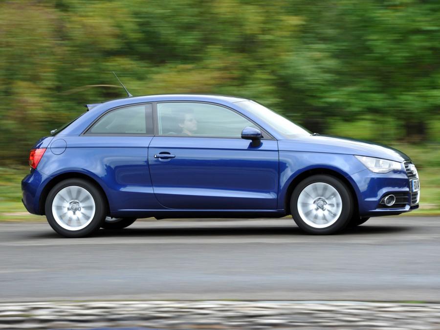  Audi A1 TFSI (8X) 2010 года  (UK) (фото 7 из 13)